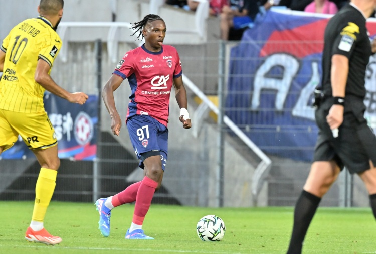 开云-记者：若雅凯转会切尔西，雷恩有意引进克雷斯韦尔作为替代