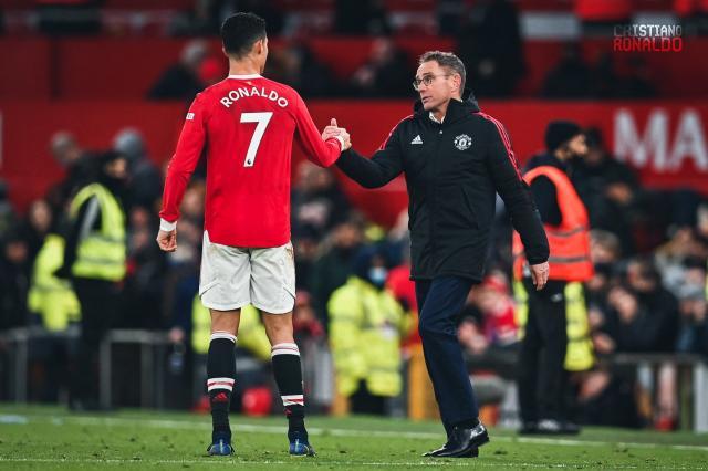 开云体育下载-曼联高位逼抢问题②：进攻缺乏纵深，逼抢事倍功半！