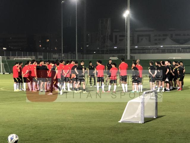 开云APp-国足恢复一日两练：张琳芃尹鸿博单练 池忠国缺席